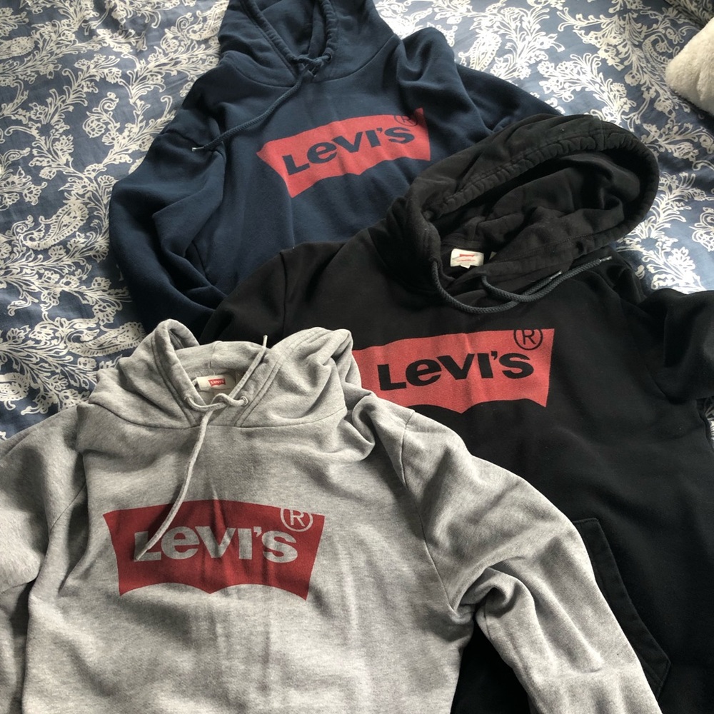 Sz medium Levi Hoodies. Selling all 3 for only $85